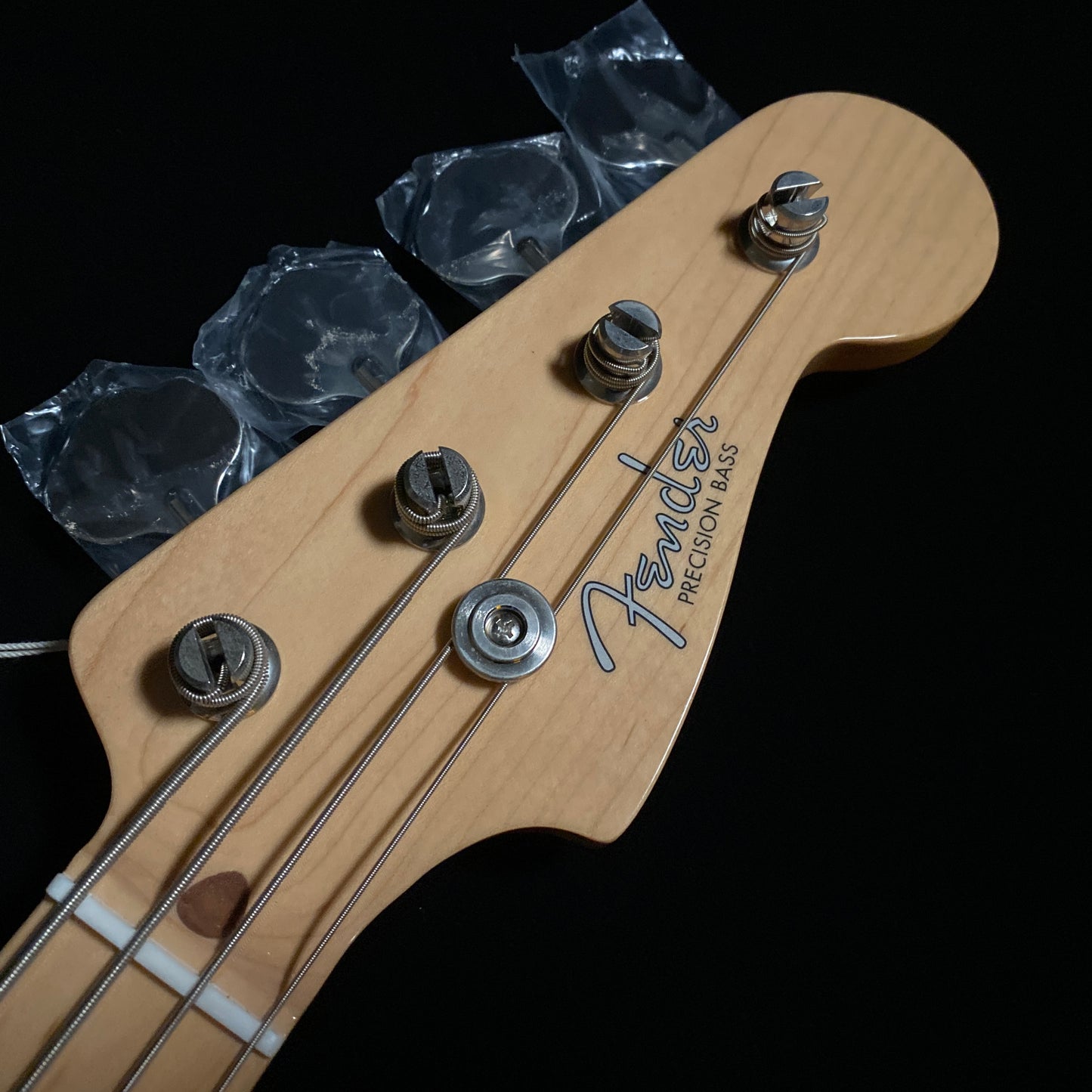 Fender Made in Japan Traditional 50s Precision Bass Maple Fingerboard 2TS