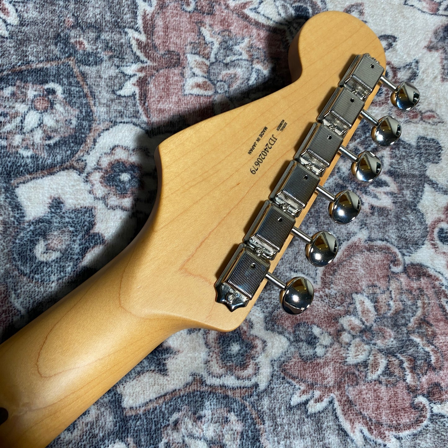 中古Fender Made in Japan Hybrid II Stratocaster