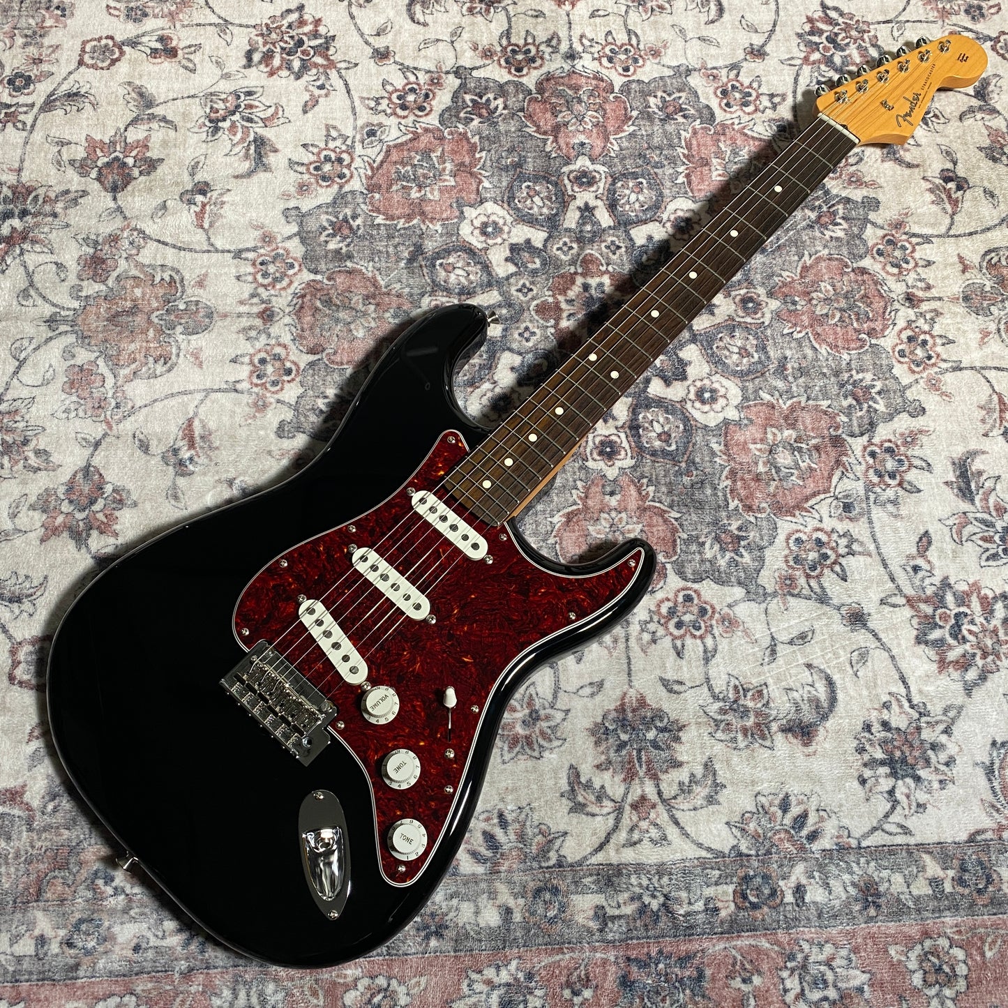 中古Fender Made in Japan Hybrid II Stratocaster
