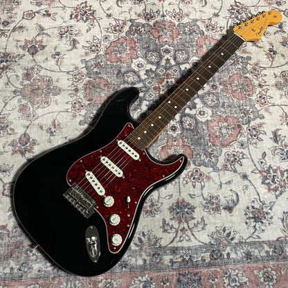 中古Fender Made in Japan Hybrid II Stratocaster
