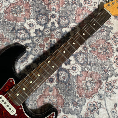 中古Fender Made in Japan Hybrid II Stratocaster